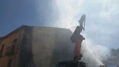 Incendio en el jardín vertical