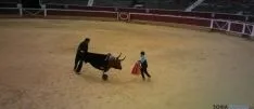 Alumnos del San José celebrando el Viernes de Toros