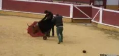 Alumnos del San José celebrando el Viernes de Toros