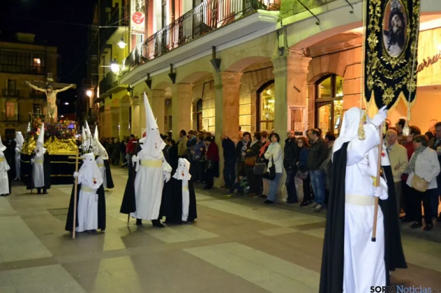 Foto 10 - Multitudinario Viernes Santo en la capital