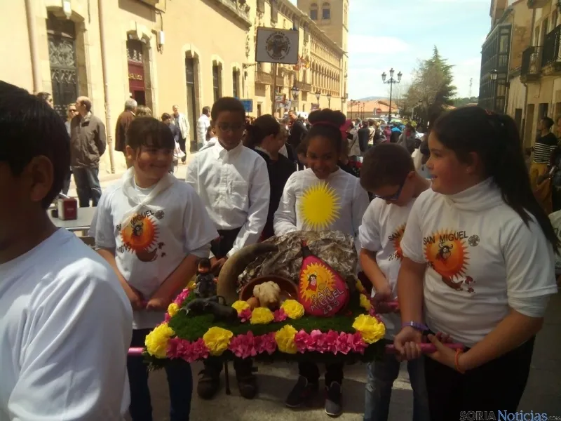 Foto 8 - Los alumnos del San Jos&eacute; celebran su particular Domingo de Calderas