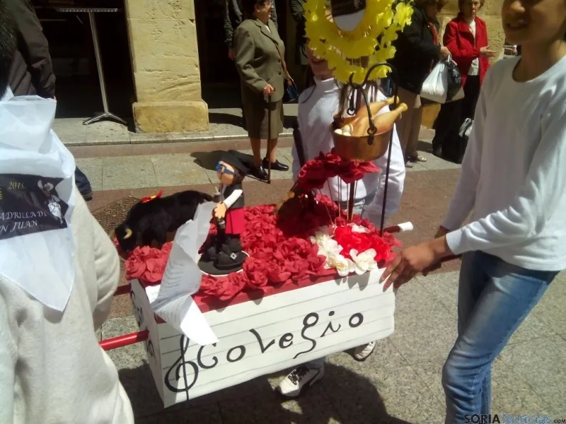 Foto 9 - Los alumnos del San Jos&eacute; celebran su particular Domingo de Calderas