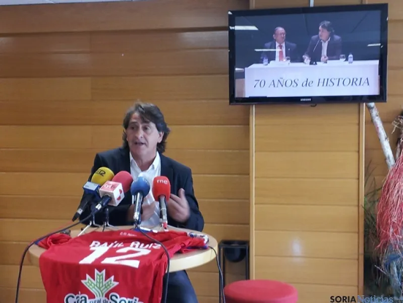 Raúl Ruiz presentando la campaña