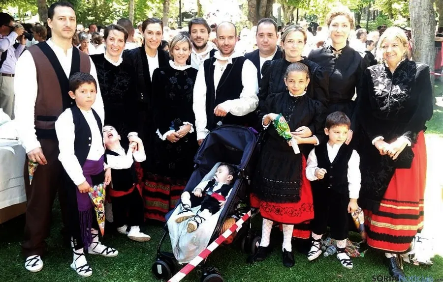 Generaciones familiares guardan el recuerdo para las venideras. / SN