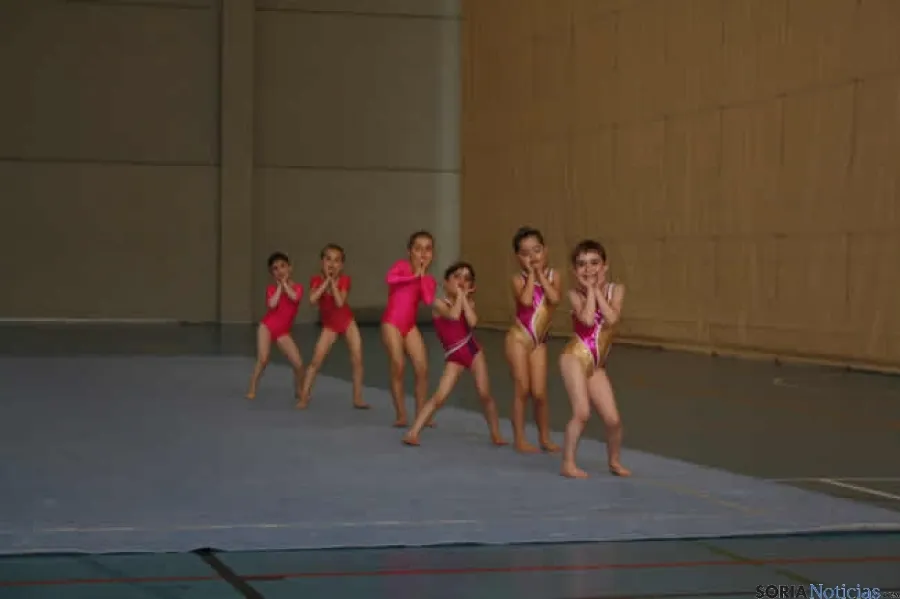 Las gimnastas en la exhibición