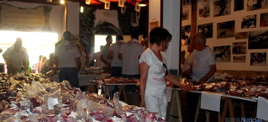 Ambiente en el reparto de la tajada. / SN