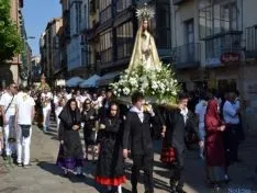 Foto 33 - El desfile del Lunes de Bailas inaugura la &uacute;ltima ma&ntilde;ana festiva de los sanjuanes