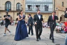 La llegada de los doce jurados al ayuntamiento. / SN