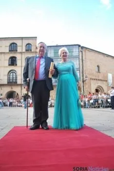 La llegada de los doce jurados al ayuntamiento. / SN