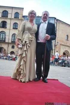 La llegada de los doce jurados al ayuntamiento. / SN