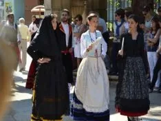 Foto 32 - El desfile del Lunes de Bailas inaugura la &uacute;ltima ma&ntilde;ana festiva de los sanjuanes