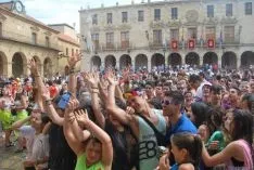 Caluroso el arranque de estas Bailas. / SN