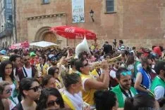 Caluroso arranque de Las Bailas este lunes sanjuanero. / SN