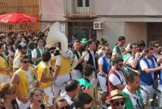 Caluroso arranque de Las Bailas este lunes sanjuanero. / SN