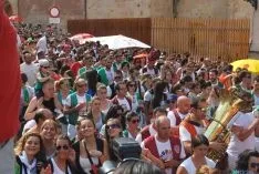 Caluroso arranque de Las Bailas este lunes sanjuanero. / SN