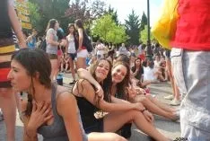 Caluroso arranque de Las Bailas este lunes sanjuanero. / SN