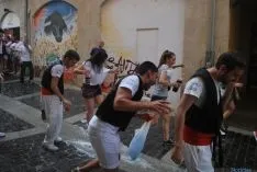 Caluroso arranque de Las Bailas este lunes sanjuanero. / SN