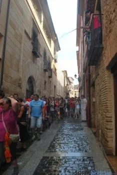Caluroso arranque de Las Bailas este lunes sanjuanero. / SN