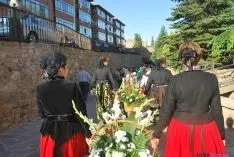 La ofrenda de flores el viernes en Ágreda. / SN