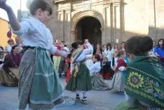 La ofrenda de flores el viernes en Ágreda. / SN