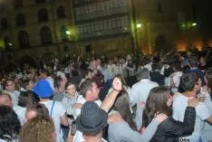 Las cuadrillas, en la plaza Mayor. / SN
