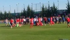 Resignación y decepción en los jugadores del Numancia tras el encuentro