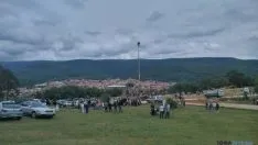 Pingada del pino mayo en Covaleda