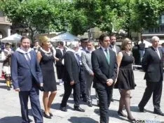 Autoridades y dulzaineros