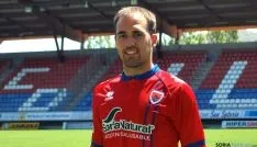 Unai, con la camiseta rojila. /  SN