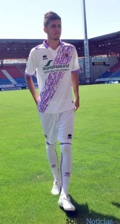 La nueva equipación del CD Numancia. / SN