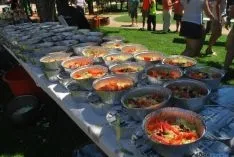 Imagen de la comida vecinal. / SN