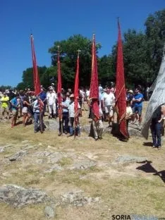 Calurosa la jornada de devoción en El Royo. / SN