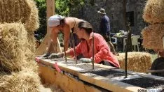 Labores de bioconstrucción en Conquezuela. 