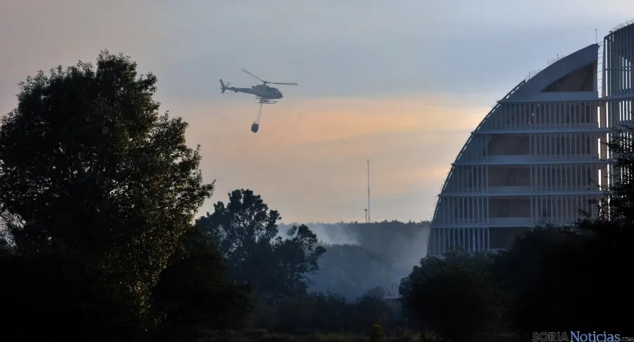 Labores de extinción del fuego. / SN