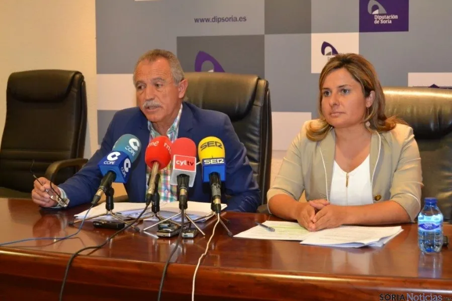 Rueda de prensa de Planes en Diputación