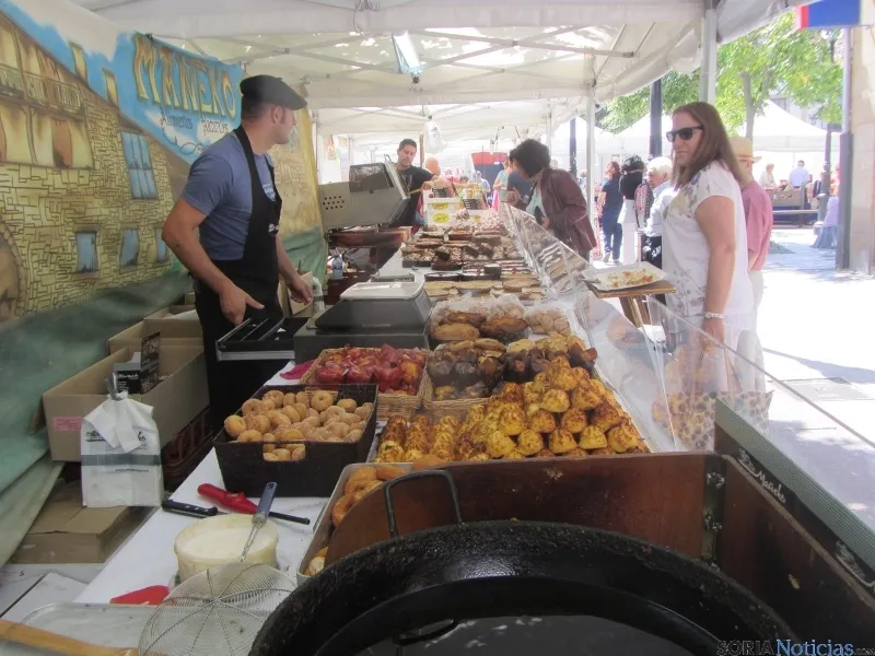 Los puestos alimenticios esta mañana. SN