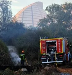 Labores de extinción del fuego. / SN