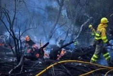 Labores de extinción del fuego. / SN