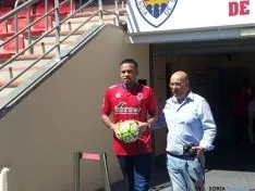 Alex Callens como nuevo jugador del Numancia