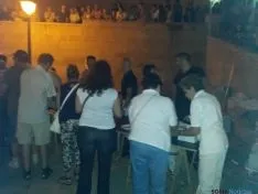 Sorianos participando en la hoguera de San Lorenzo