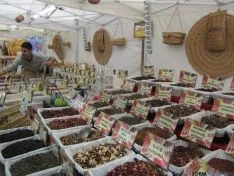 Los puestos alimenticios esta mañana. SN
