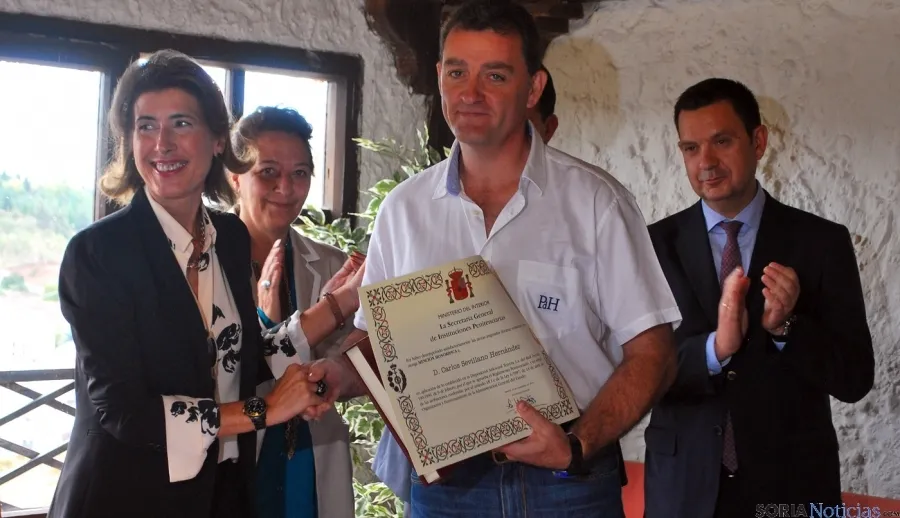 Uno de los homenajeados en el reconocimiento público. / SN