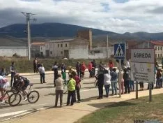 Ágreda, la última localidad soriana que despedía a los ciclistas. / SN