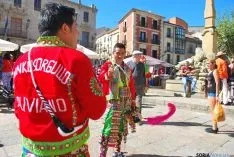 Colores y sol en la plaza Mayor. / SN