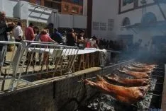 Buen ambiente en La Chata este domingo. / SN