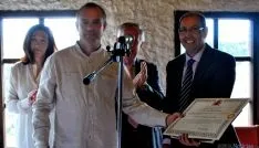 Uno de los homenajeados en el reconocimiento público. / SN