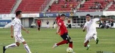 Pablo y Juanma en una acción del partido/LFP