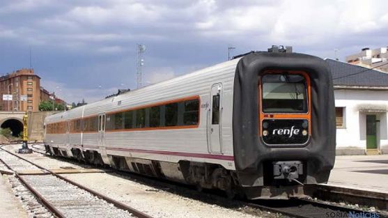 Un tren en la estación del Cañuelo, en la capital soriana. / SN