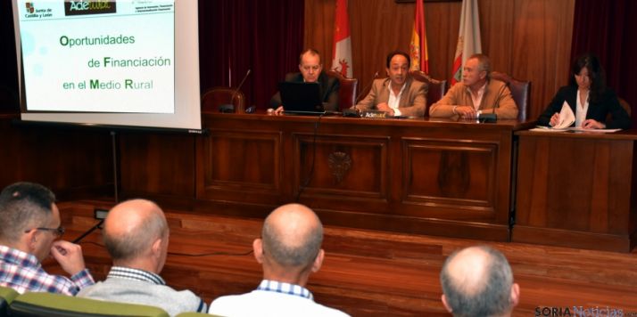 Imagen de la jornada informativa en la villa adnamantina. / Jta.