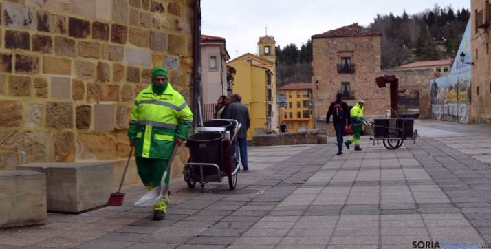 Empleados de limpieza en Soria./SN